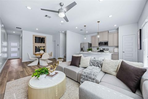 Photo of 953 Green Vines Lane, Houston, TX 77091 (MLS # 80413807)