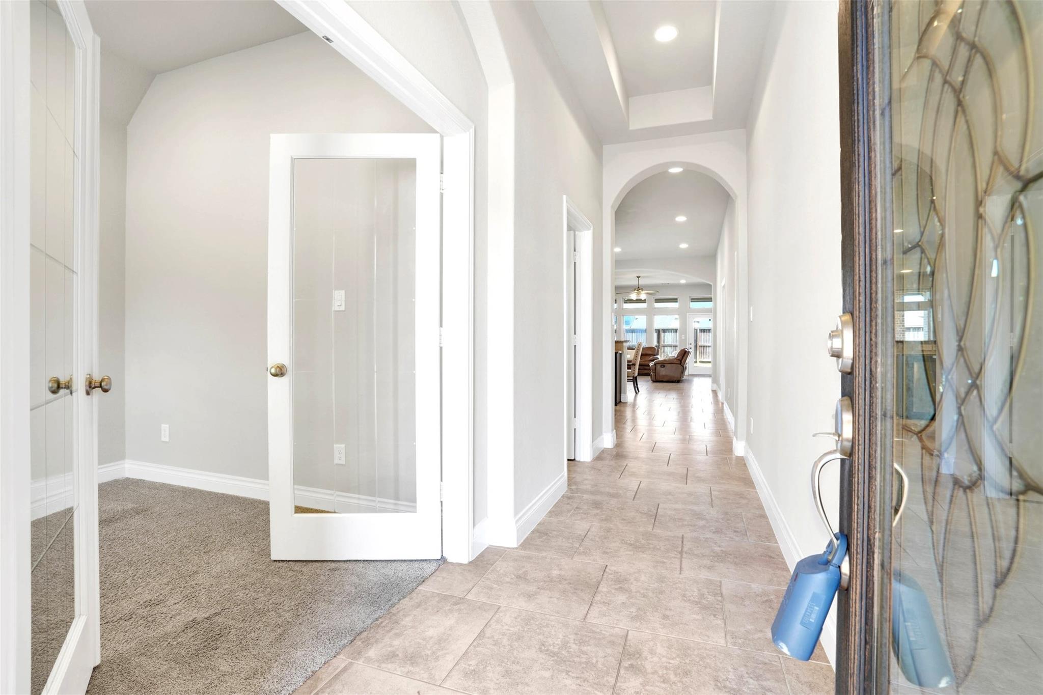 2107 Cinnamon Teal Circle