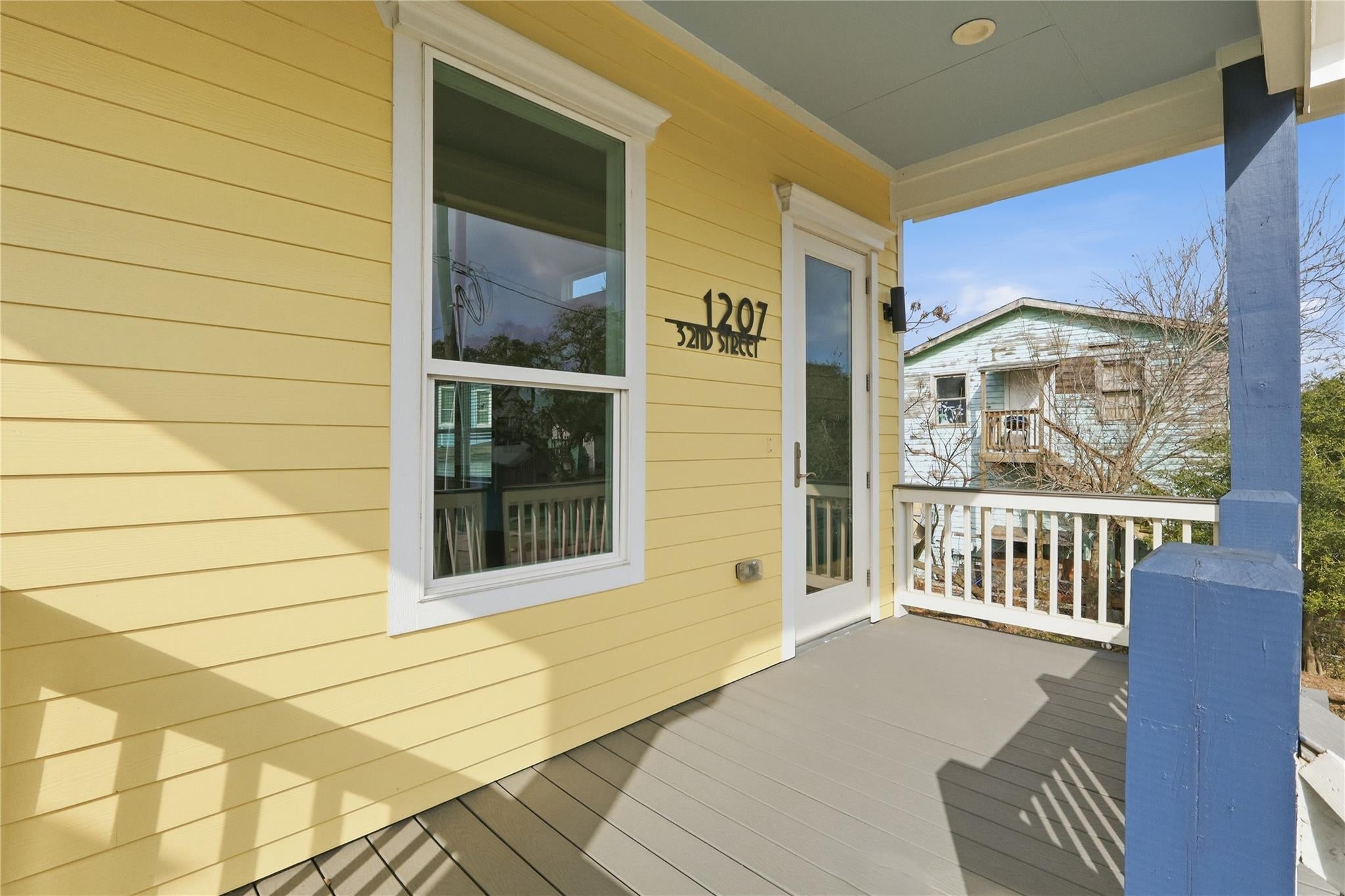 1207 32nd Street