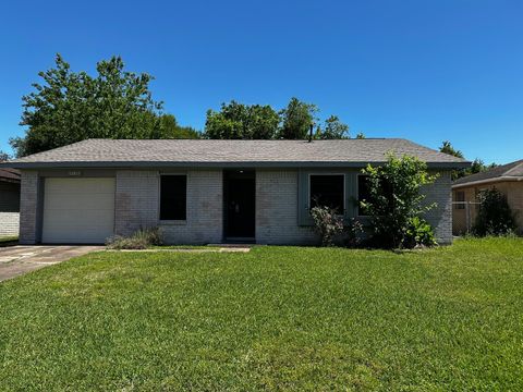 Photo of 12815 Segrest Drive, Houston, TX 77047 (MLS # 95480917)