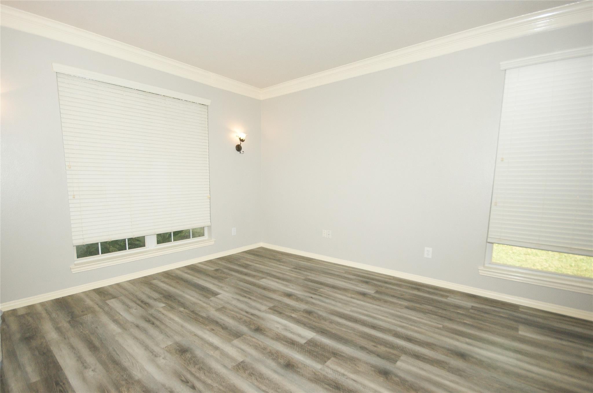 2516 Royal Terns Court
