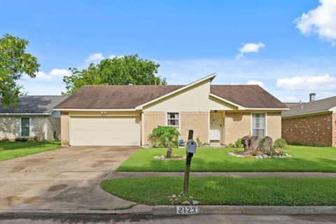 Photo of 2123 Wigmaker Drive, Katy, TX 77493 (MLS # 31765705)