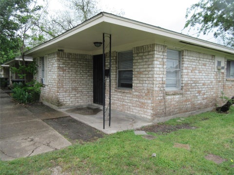 Multifamily For Rent - 7516 Lockwood Drive<br/> Houston, TX 77016