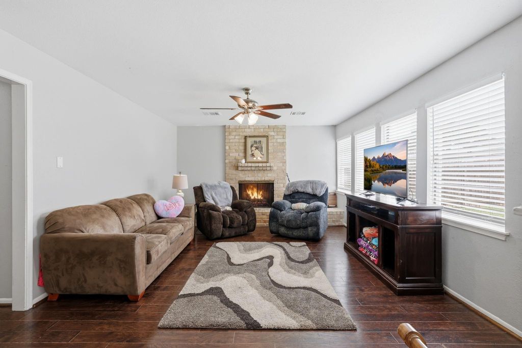 Photo of 15822 Echo Hill Drive, Houston, TX 77059 (MLS # 65869683)