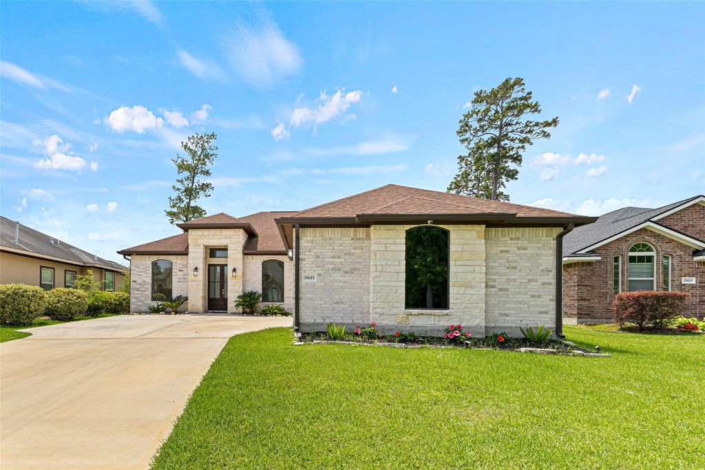 Photo of 19015 Relay Road Road, Humble, TX 77346 (MLS # 69622093)
