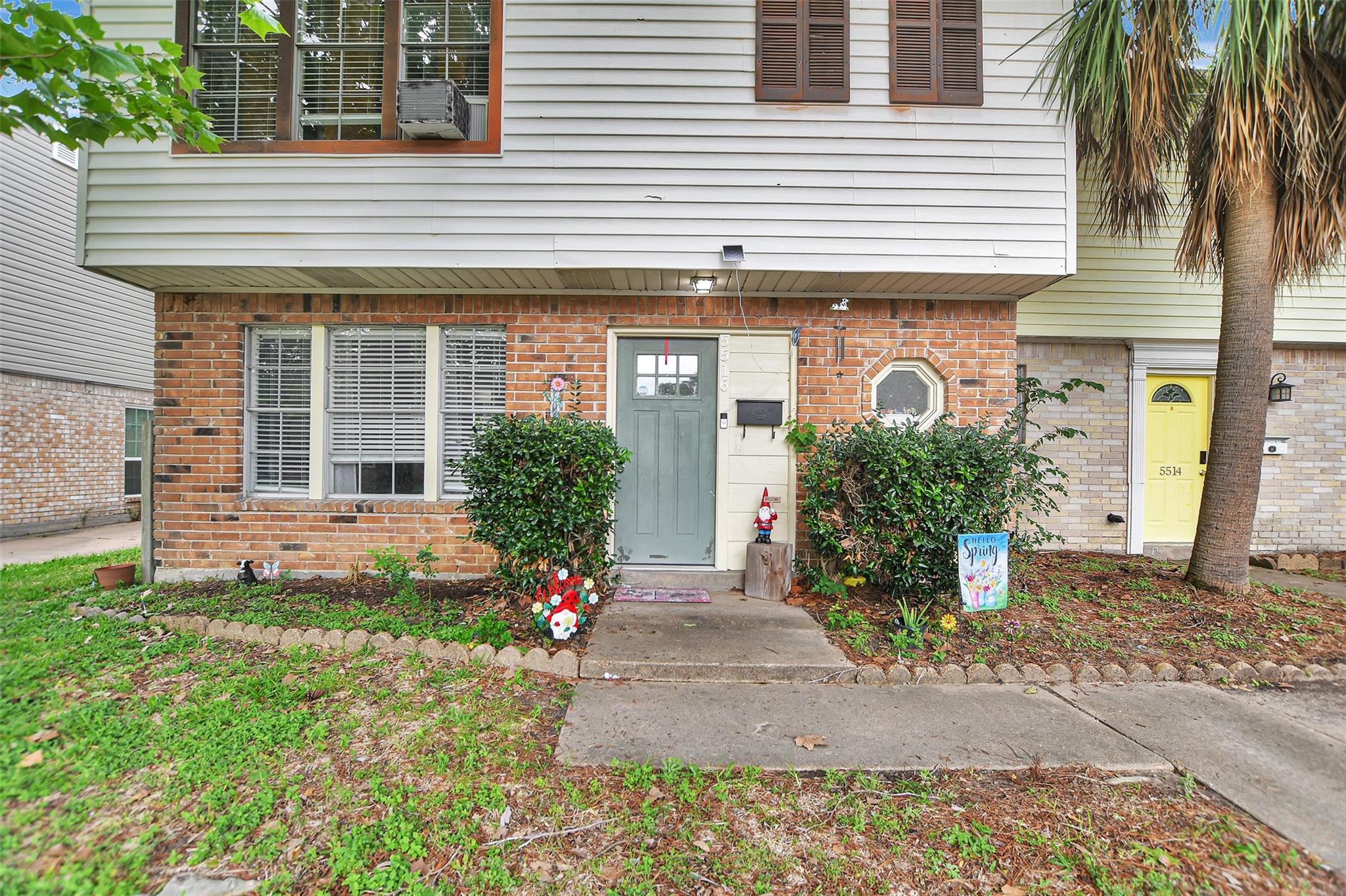 5514/5516 Deep Forest Drive