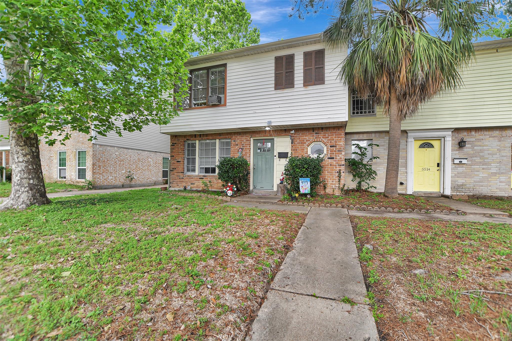 5514/5516 Deep Forest Drive