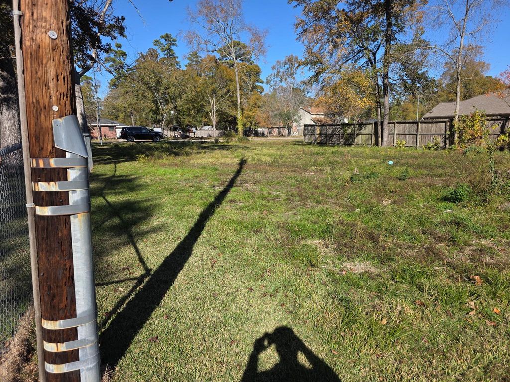 Photo of 0 Glencairn Court, Houston, TX 77336 (MLS # 29032648)