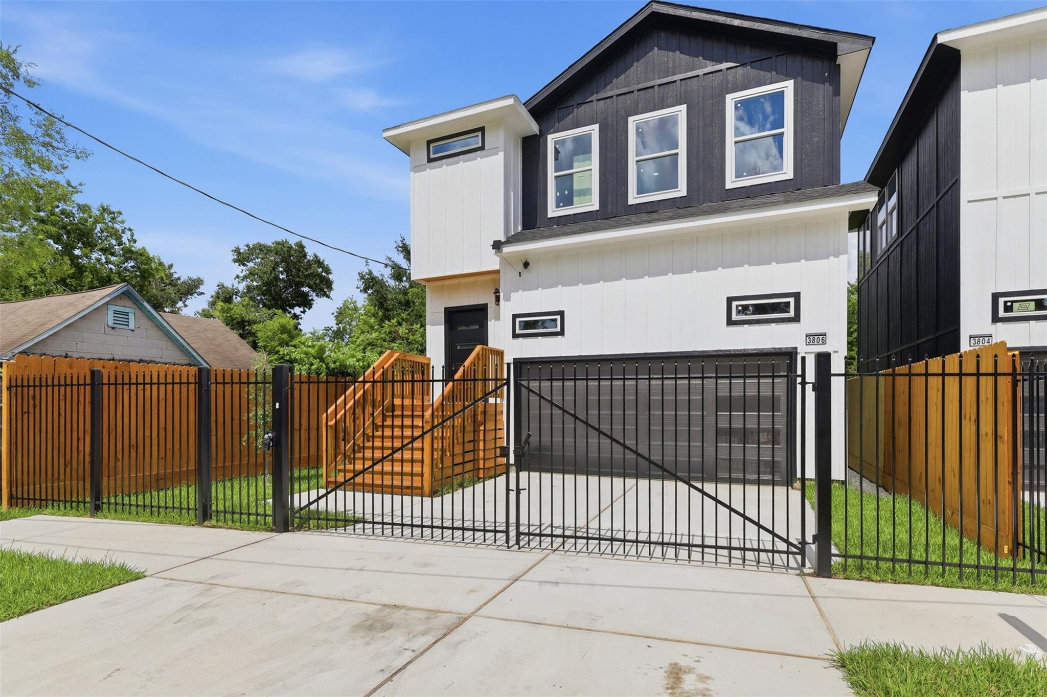 3806 Sayers Street