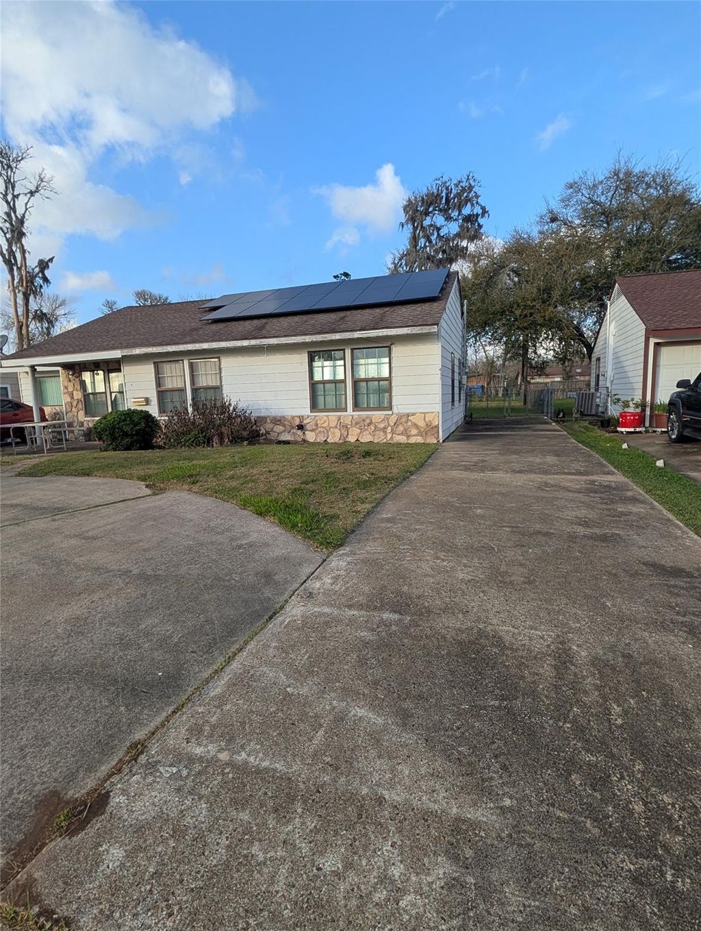 Photo of 411 Center Way, Lake Jackson, TX 77566 (MLS # 48883167)