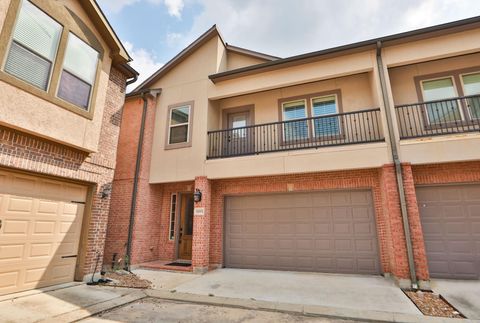 Photo of 11002 Upland Forest Drive, Houston, TX 77043 (MLS # 41360949)