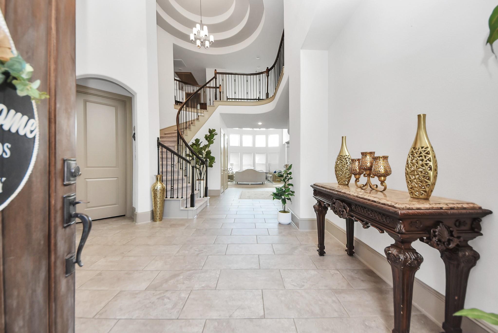1911 Sapphire Pines Lane