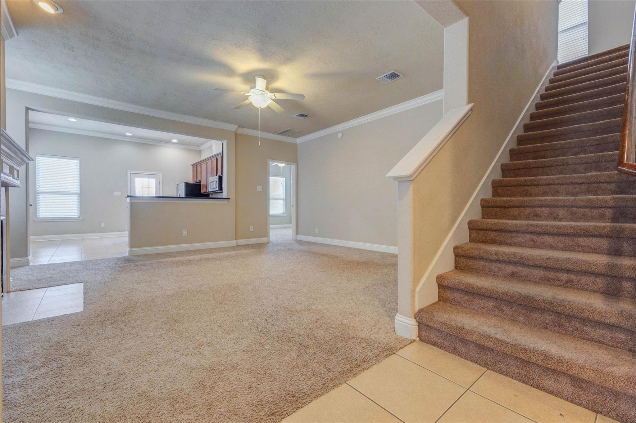 6107 Nicholas Lane