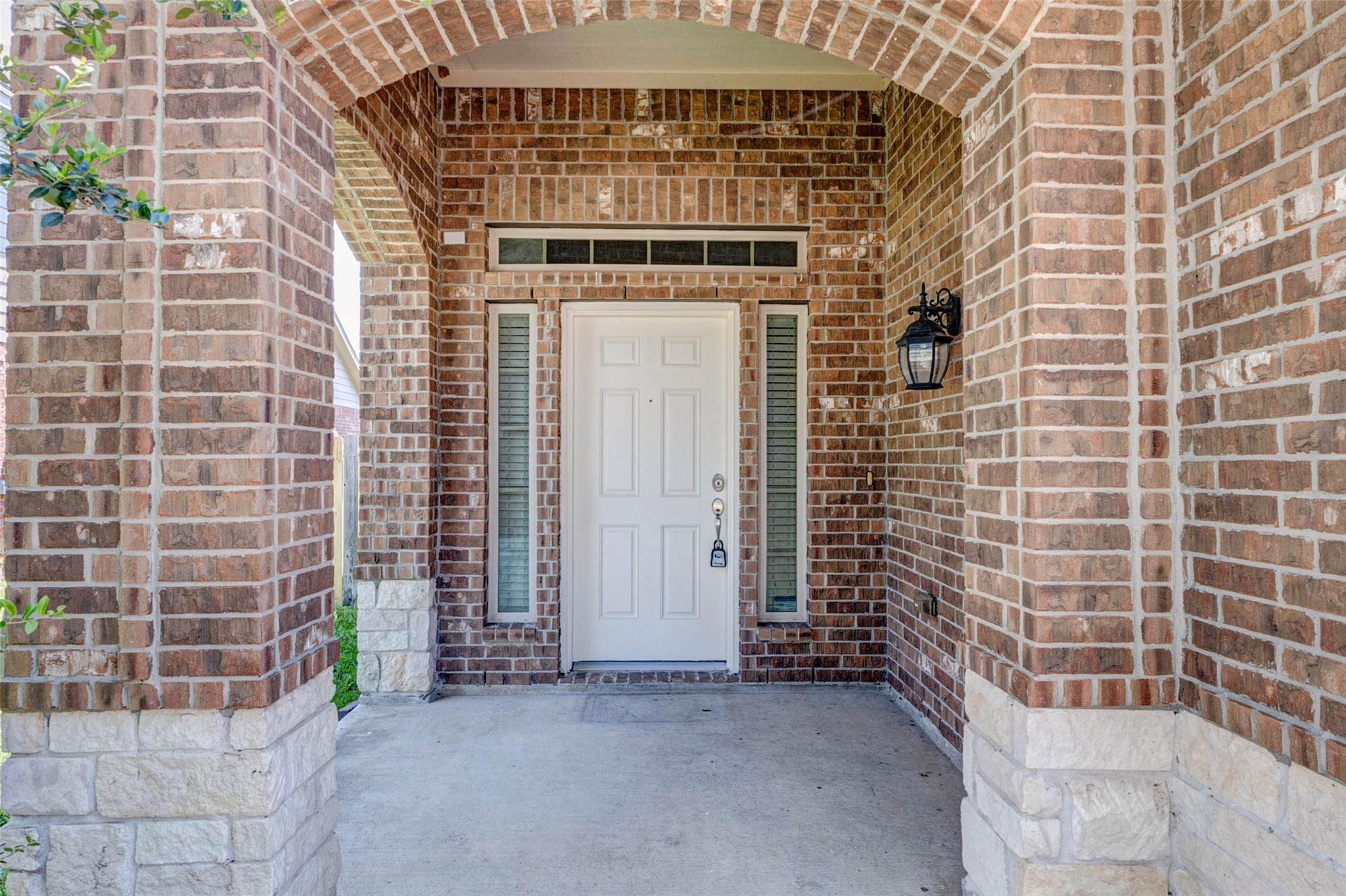 6107 Nicholas Lane