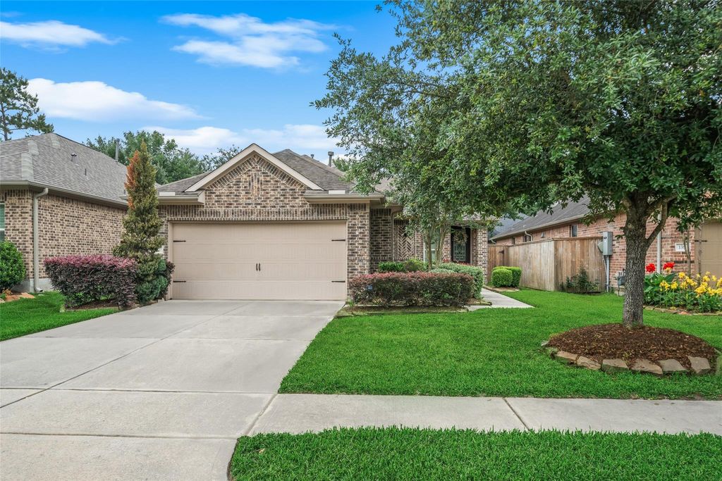 Photo of 142 Elderberry Trail, Montgomery, TX 77316 (MLS # 23647278)