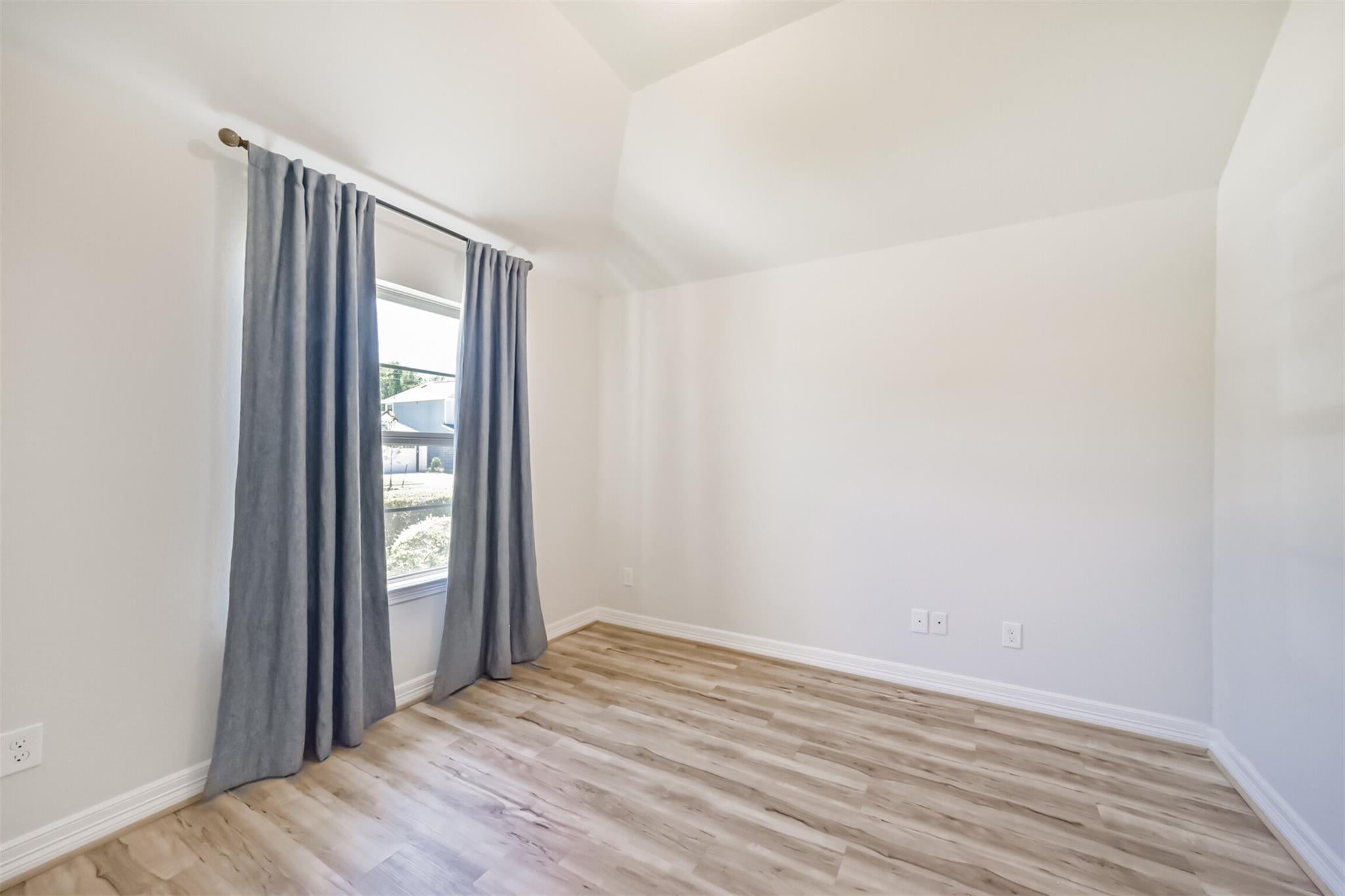 8422 Red Shiner Way