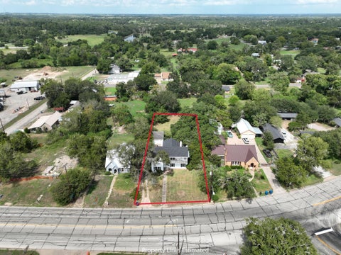 Photo of 628 E Main Street, Bellville, TX 77418 (MLS # 92916162)