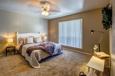 Photo of 480 W Parker Road #21, Houston, TX 77091 (MLS # 59417985)