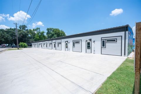 Photo of 2612 Castle Street #H, Waller, TX 77484 (MLS # 41283865)