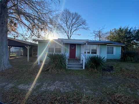 214 Houston Avenue Somerville TX 77879