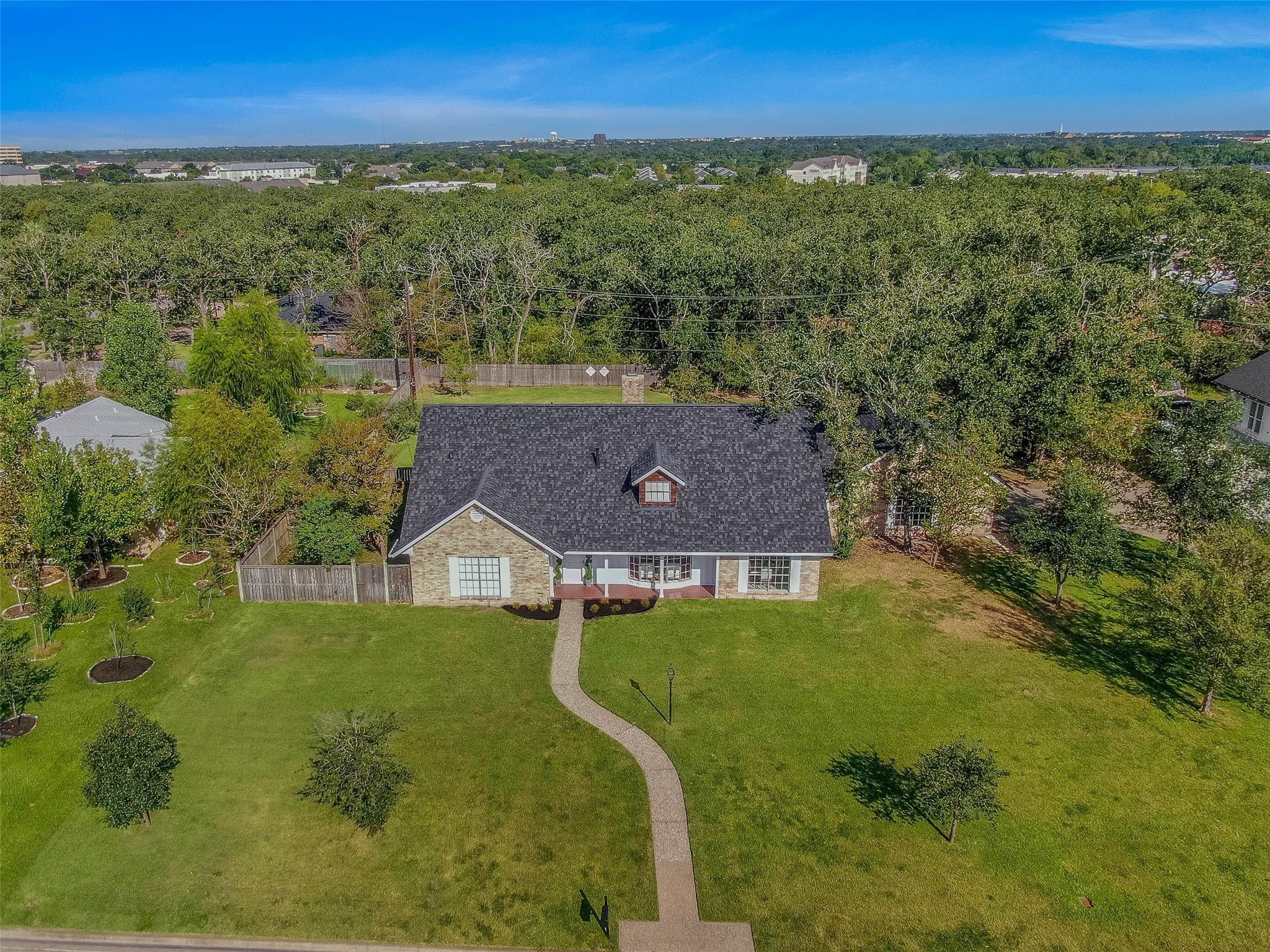 1403 Post Oak Circle