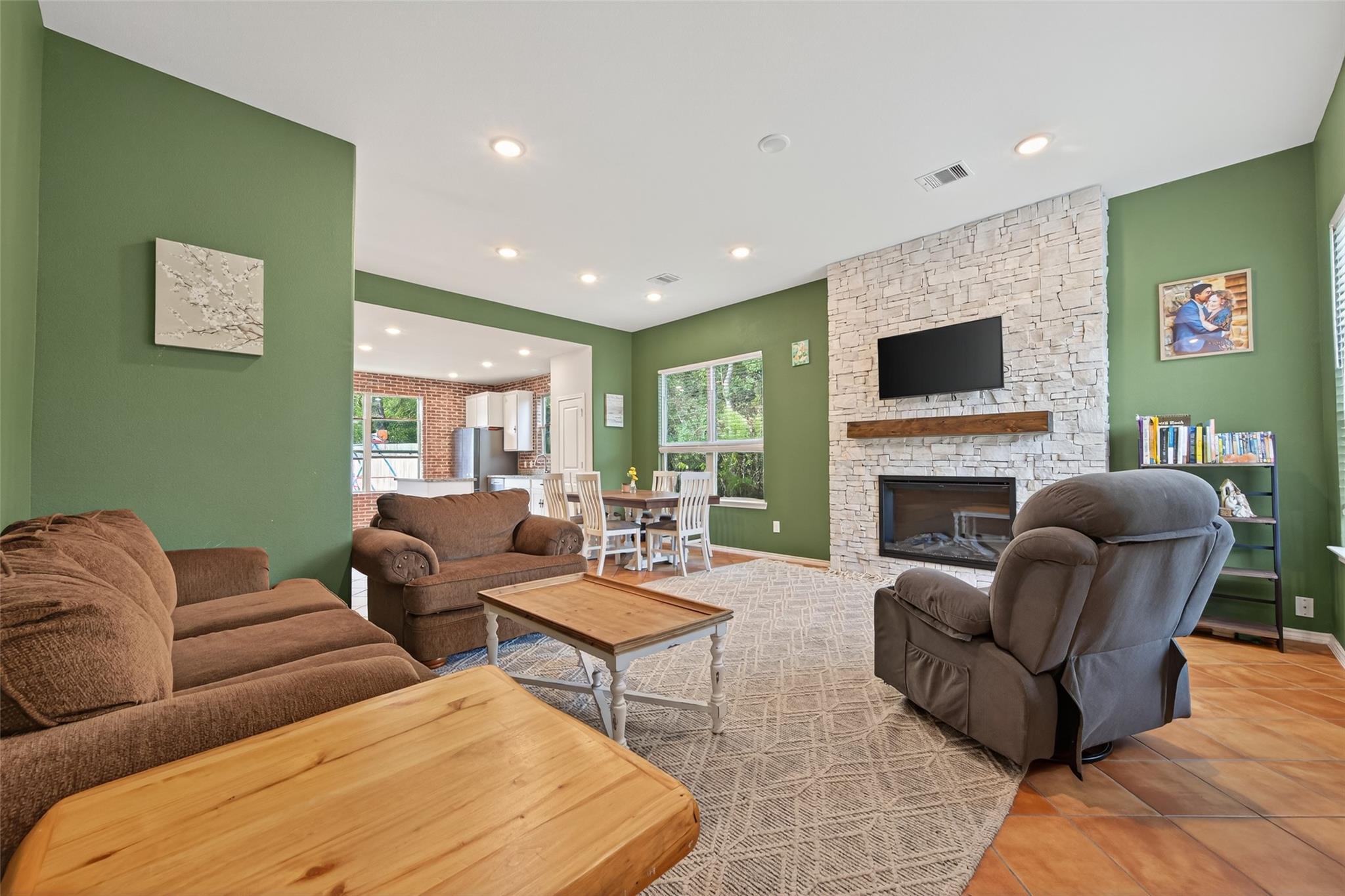 804 Pearl River Drive