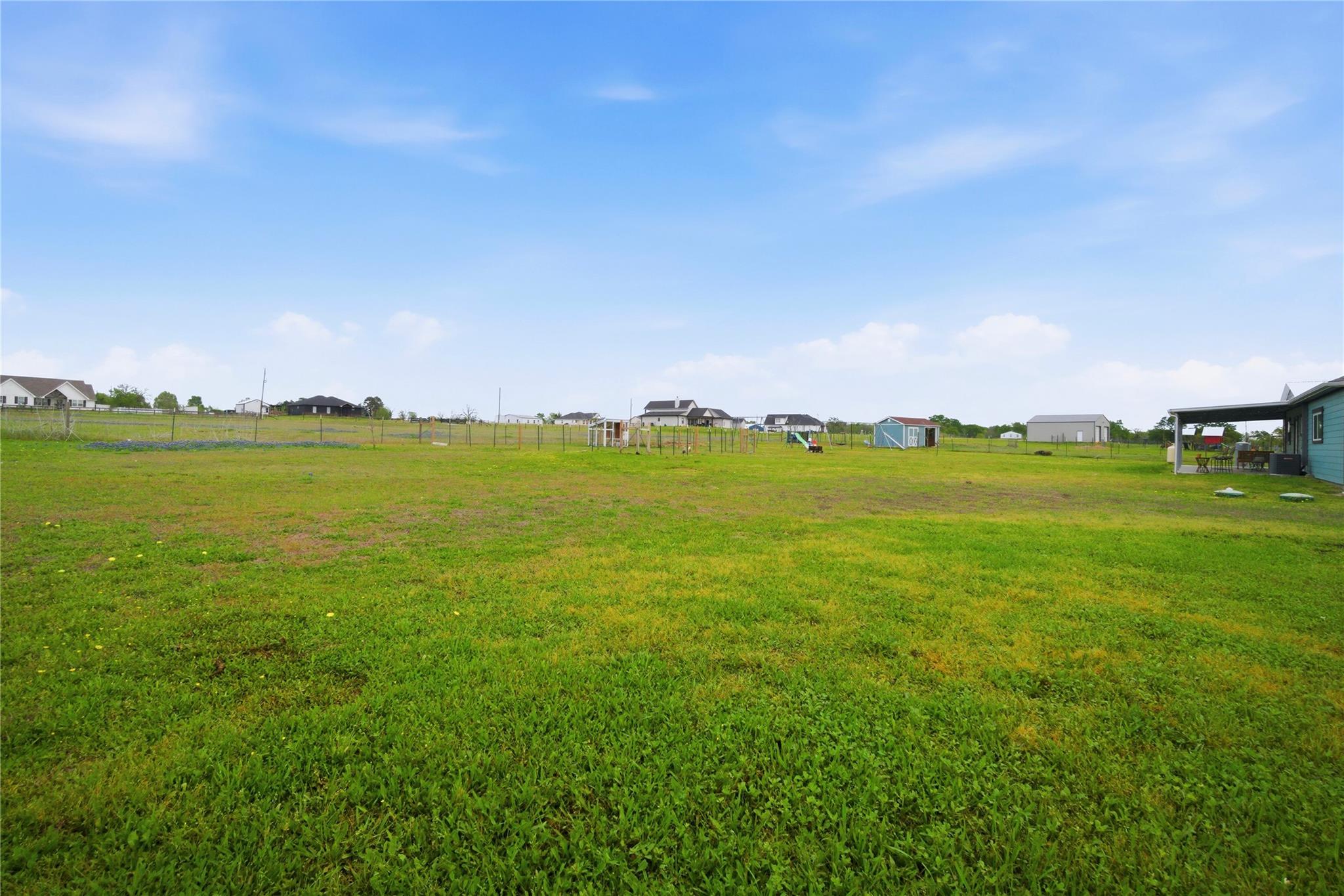 5037 Horseshoe Drive