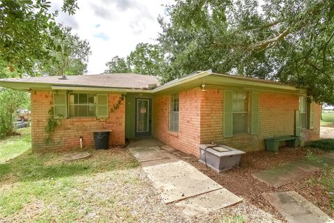 Photo of 3518 Davenport Parkway, Rosharon, TX 77583 (MLS # 64033172)