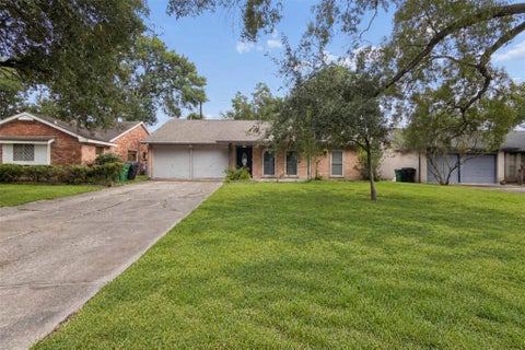 Photo of 5914 Willowbend Boulevard, Houston, TX 77096 (MLS # 7466948)