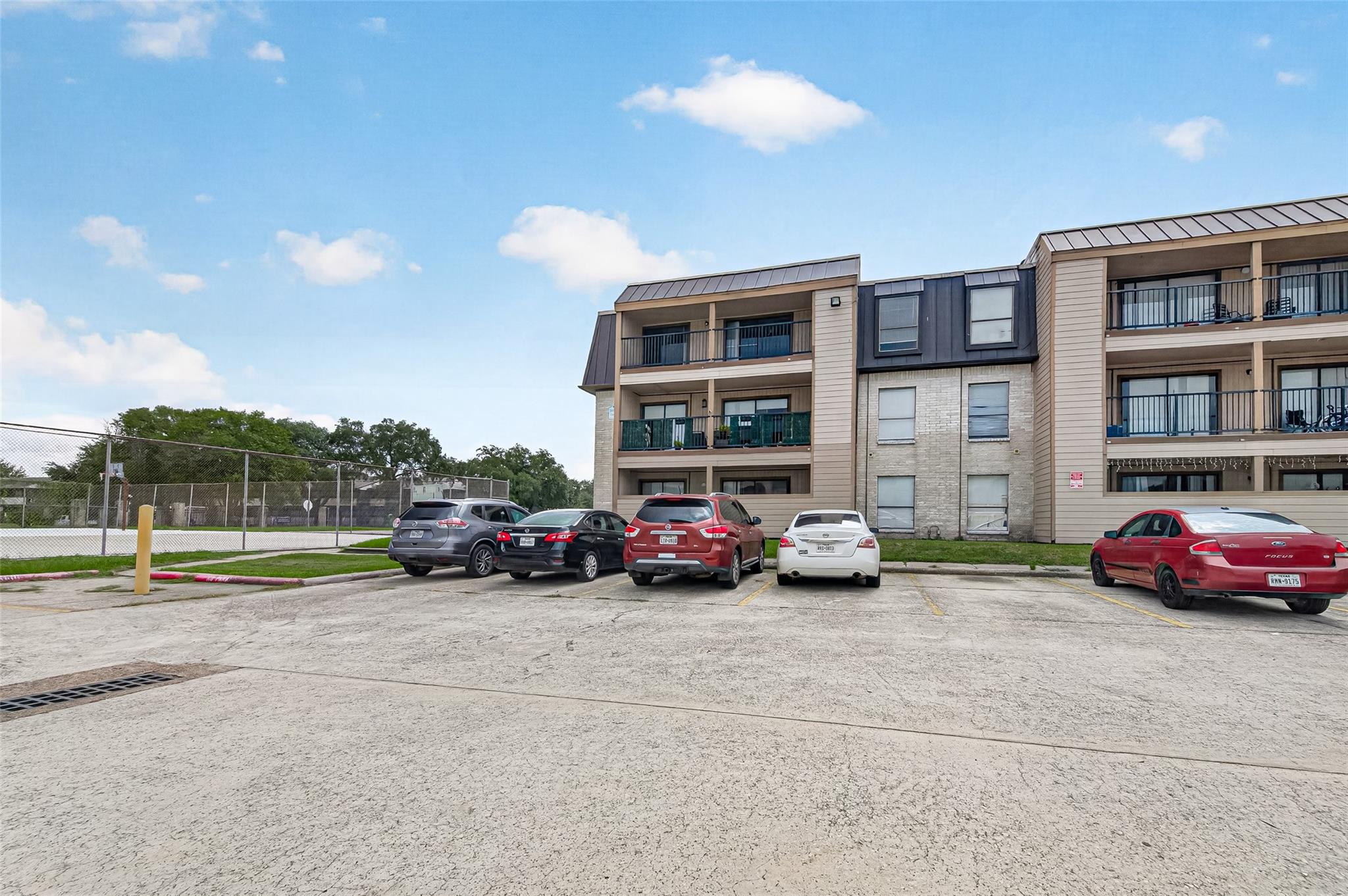 206 Plaza Verde Drive D35
