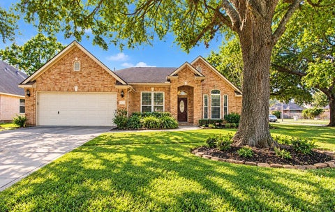 Photo of 1915 Shining Stream Lane, Richmond, TX 77406 (MLS # 64698201)