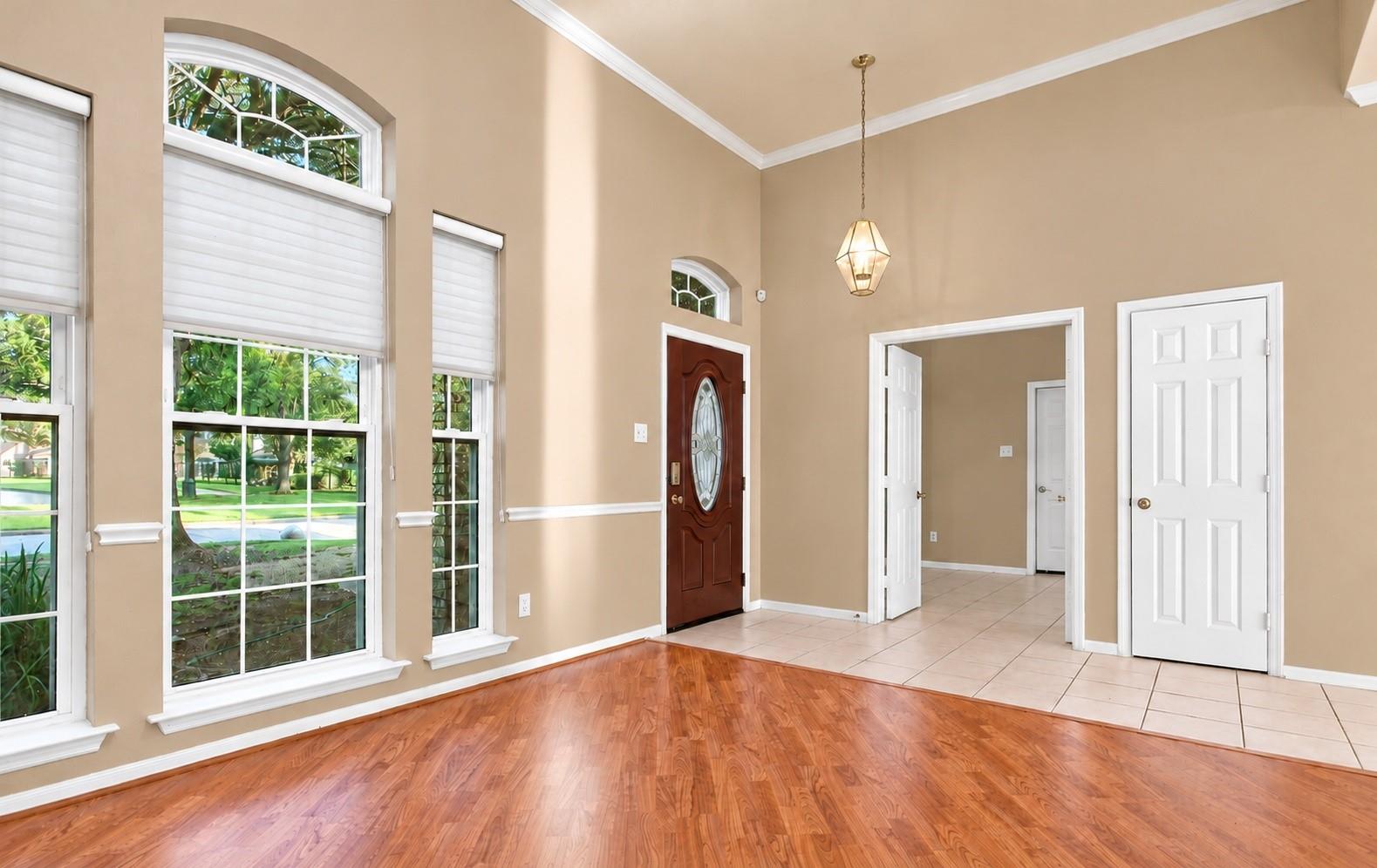 1915 Shining Stream Lane