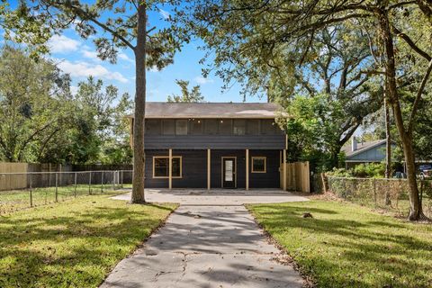 Photo of 12626 Langford Street, Santa Fe, TX 77510 (MLS # 49077397)