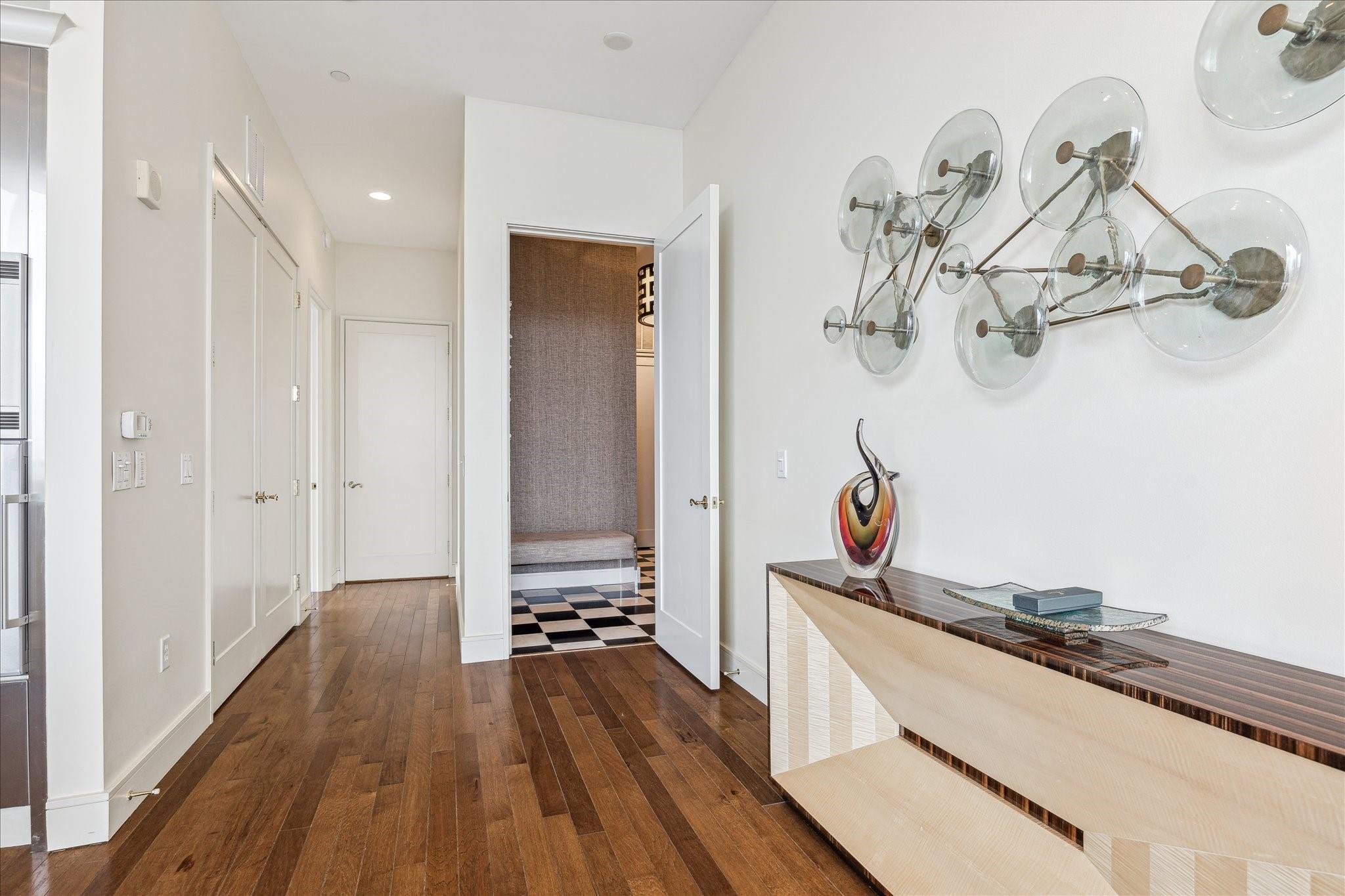 2727 Kirby Drive 16C