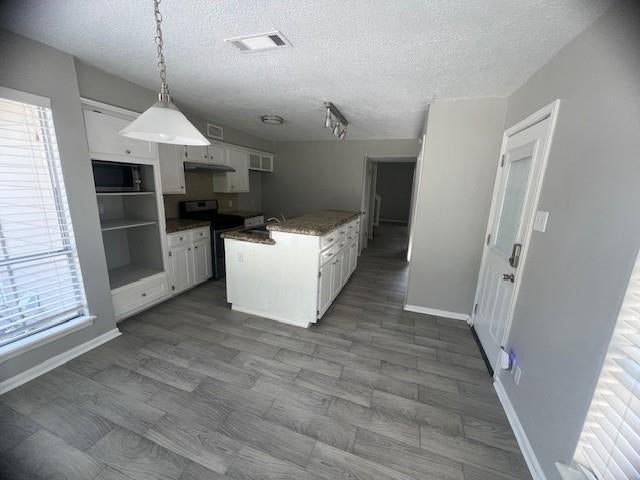 17802 Theiss Mail Route Road