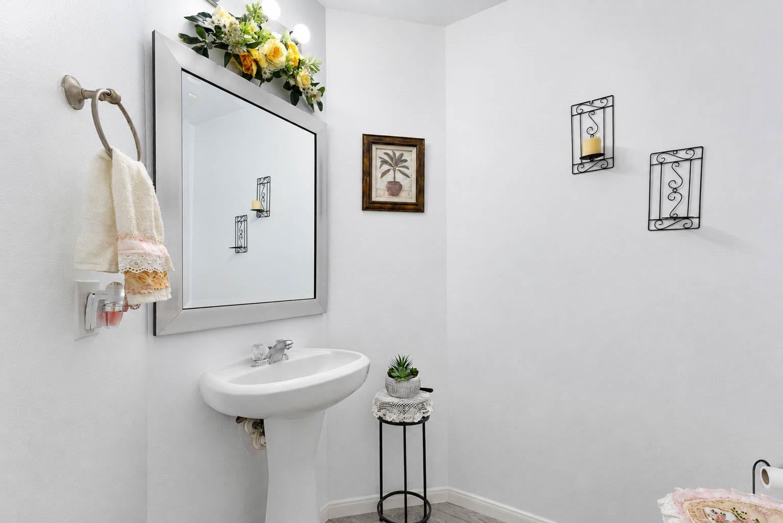 21003 Roxette Court