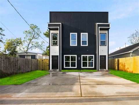 Multifamily For Sale - 7982 Ritz Street<br/> Houston, TX 77028