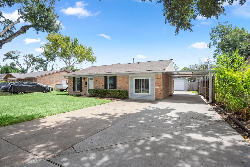 Photo of 7047 Inkberry Drive, Houston, TX 77092 (MLS # 63982333)