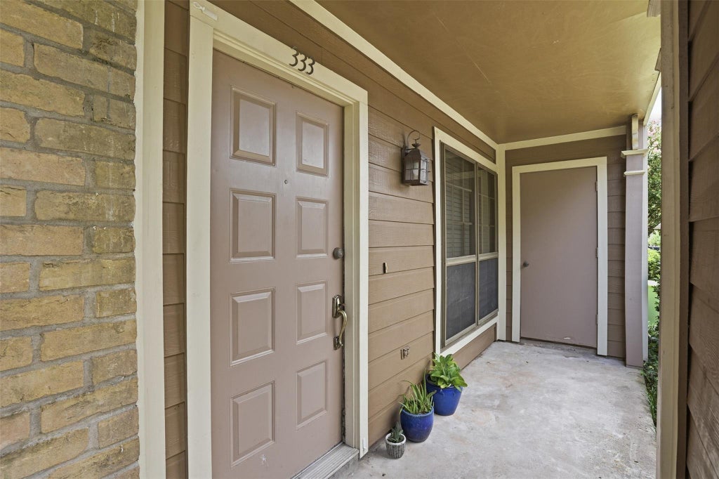 Photo of 1860 White Oak Drive #333, Houston, TX 77009 (MLS # 77449385)