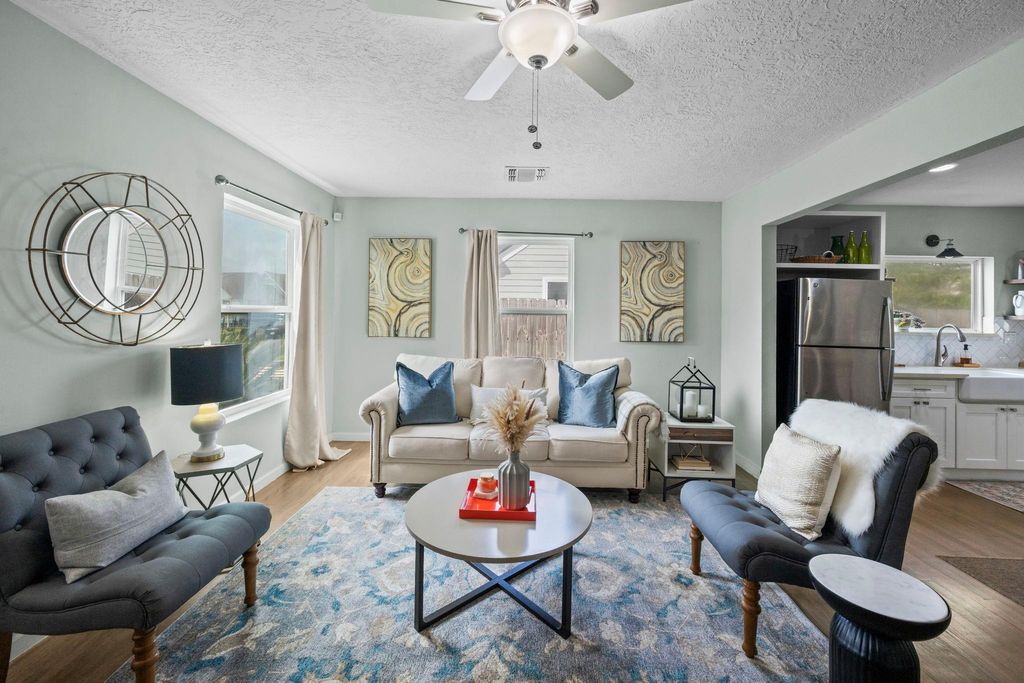 Photo of 5519 Hillman Street, Houston, TX 77023 (MLS # 15972907)