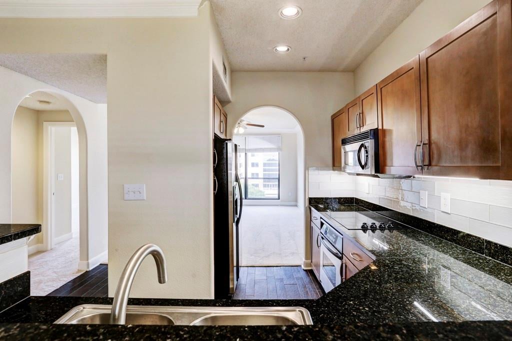 2299 Lone Star Drive 524