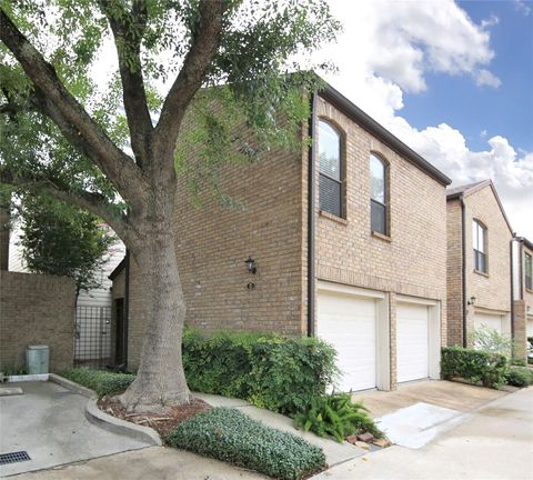 Photo of 2555 Bering Dr #13, Houston, TX 77057 (MLS # 77955139)