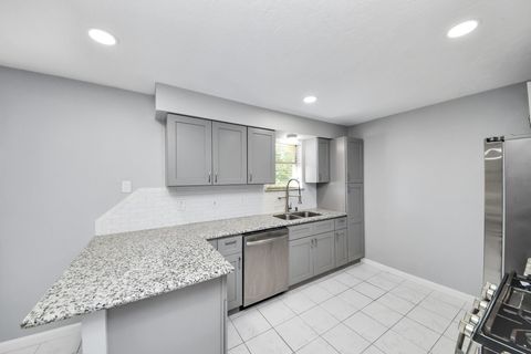 Tiny photo for 6031 Dellfern Drive, Houston, TX 77035 (MLS # 93163197)