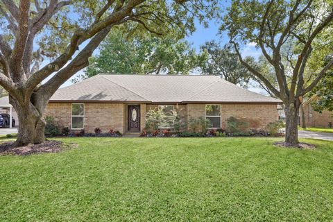 Photo of 2826 E Elm Circle, Katy, TX 77493 (MLS # 18910464) Photo of 2826 E Elm Circle, Katy, TX 77493 (MLS # 18910464)