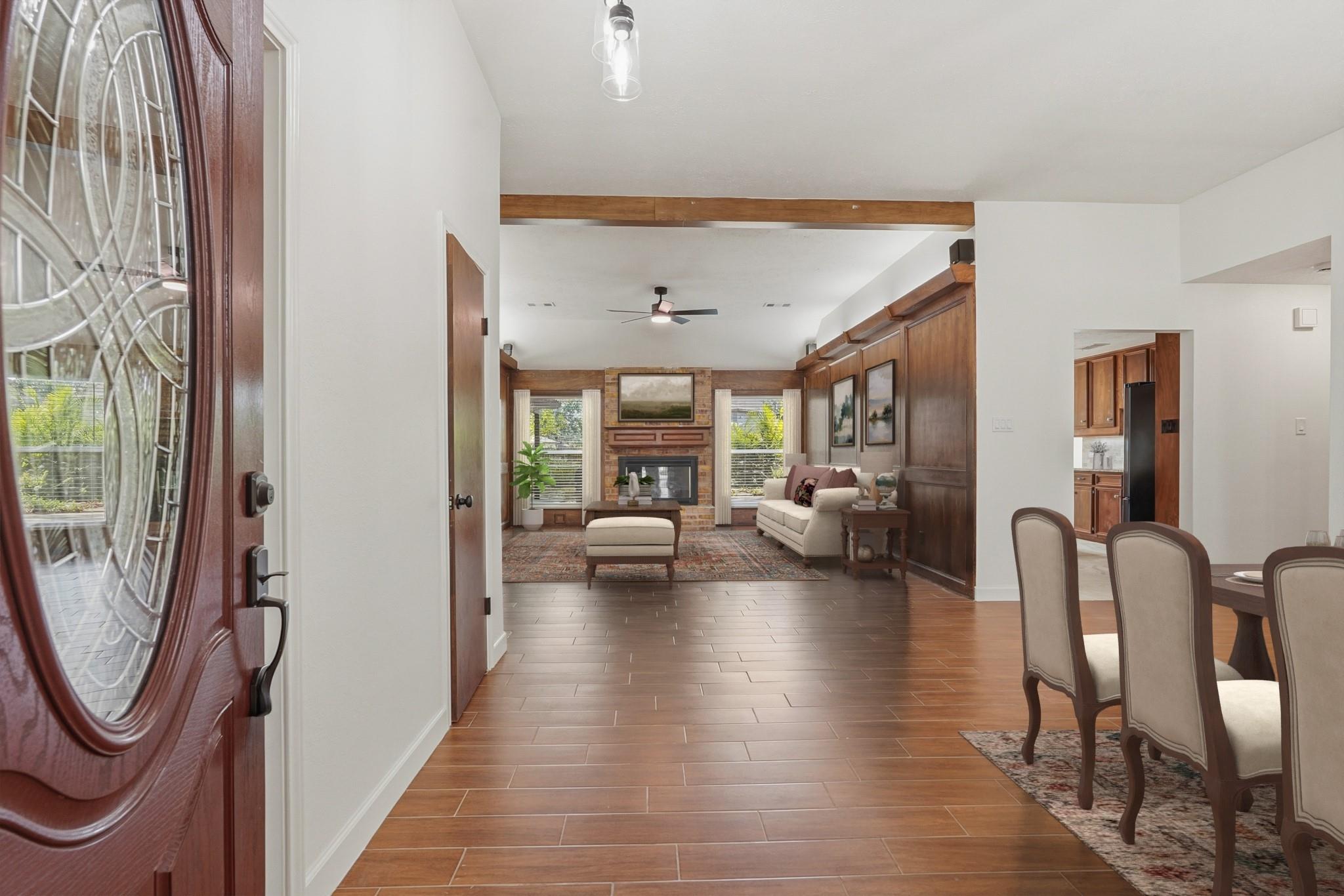 2826 E Elm Circle