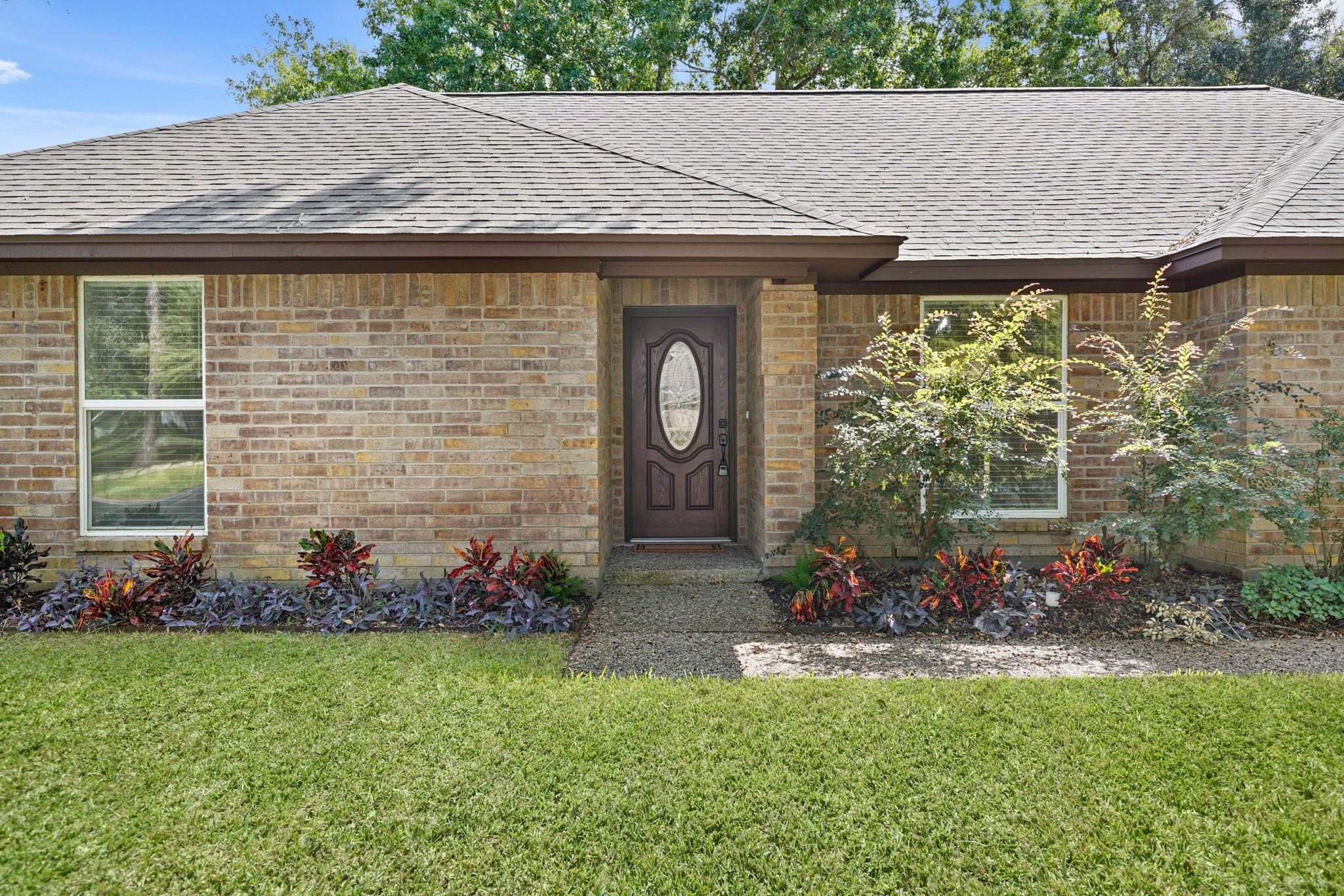 2826 E Elm Circle