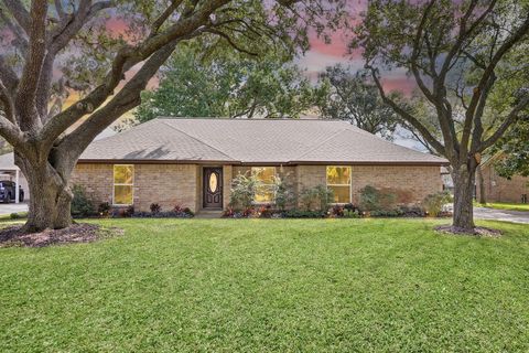 Photo of 2826 E Elm Circle, Katy, TX 77493 (MLS # 18910464)