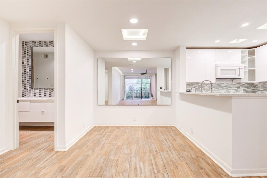 Photo of 2829 Timmons Lane #167, Houston, TX 77027 (MLS # 60341244)