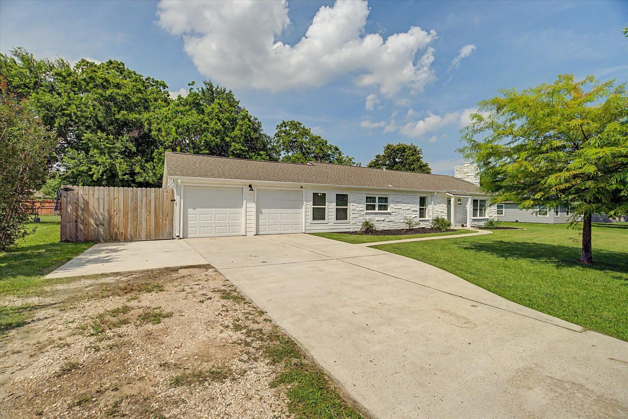 212 Lakewood Drive