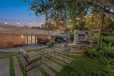 Photo of 10102 Knoboak Drive, Houston, TX 77080 (MLS # 13338625)